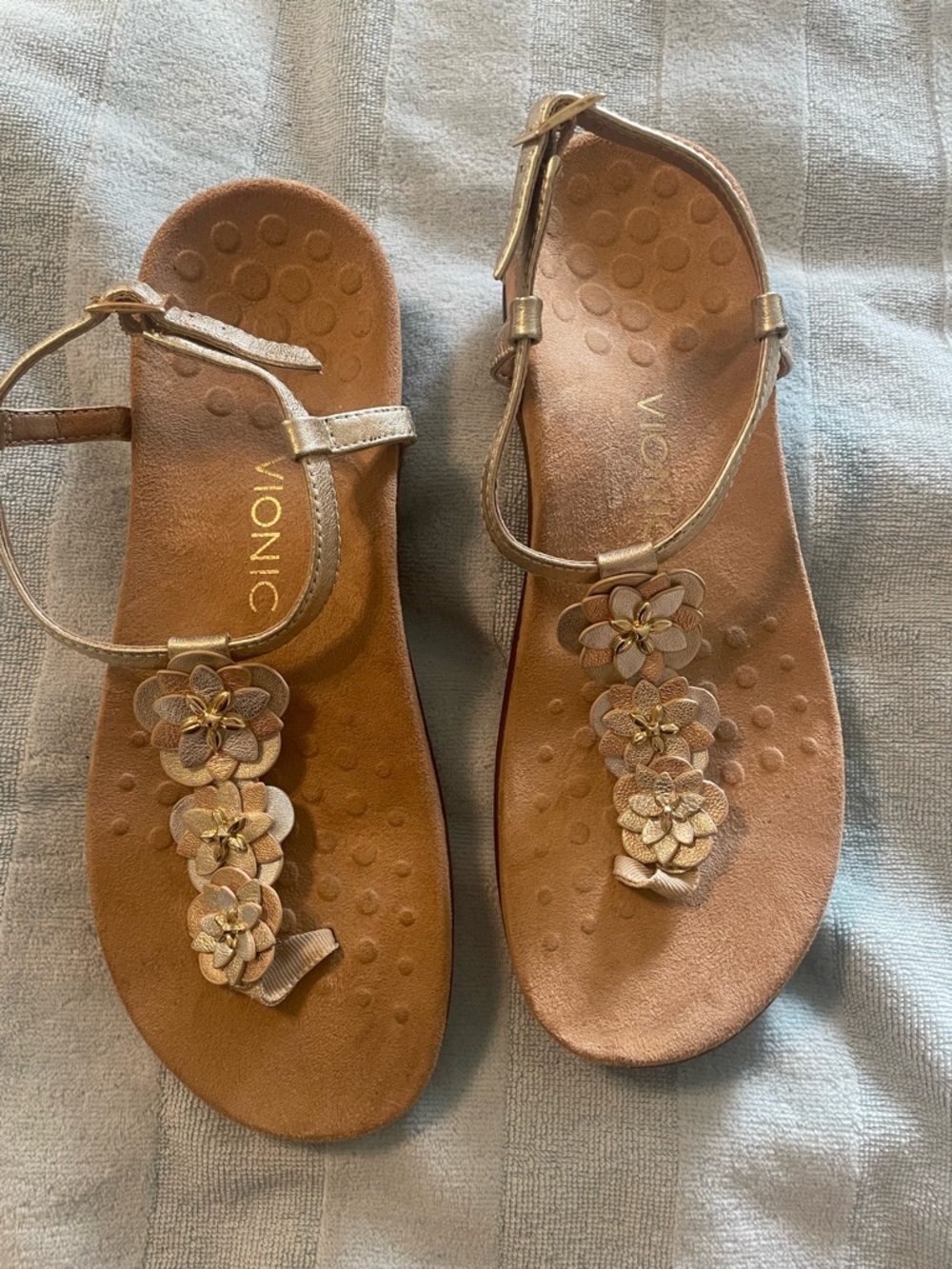 Vionic Women’s Gold Floral T-Strap Sandals